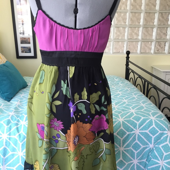 Dress - Picture 3 of 7